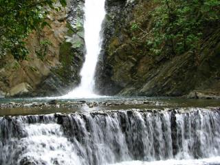 Magkawas Falls